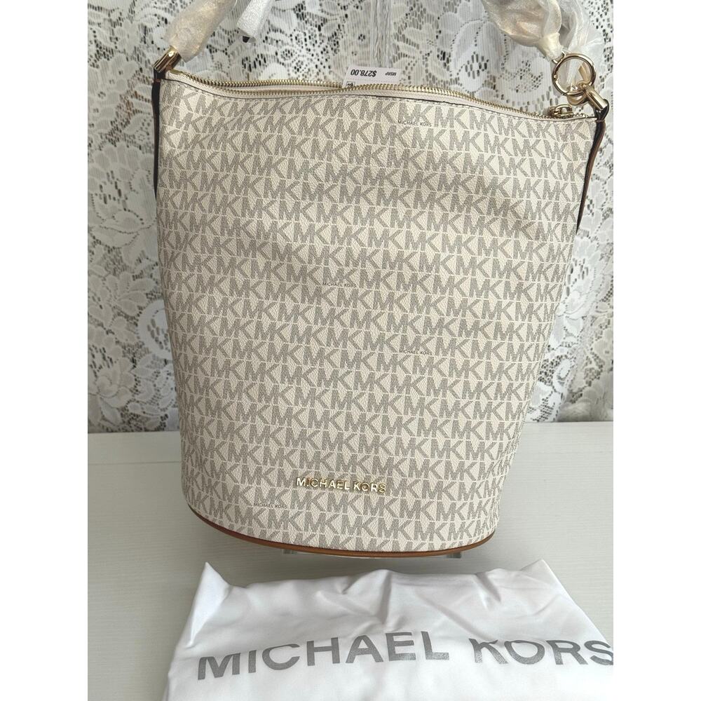 Michael Kors Brooke Medium Zip Bucket Messenger Bag Vanilla MK NWT - Picture 12 of 13
